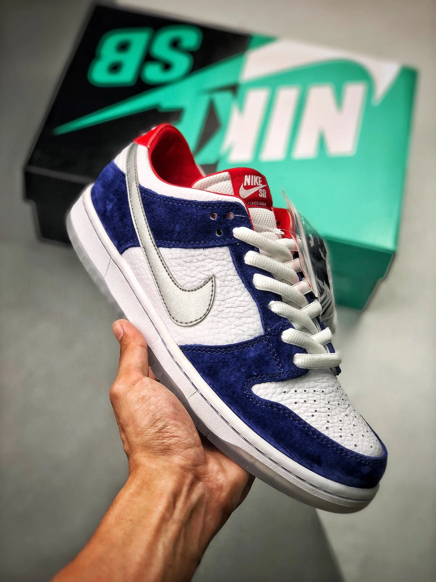 Nike SB Dunk Low Ishod Wair BMW 839685-416 For Sale