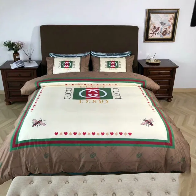 Gucci Bee Heart Logo Brand Bedding Set Bedroom Home Decor Luxury Bedspread