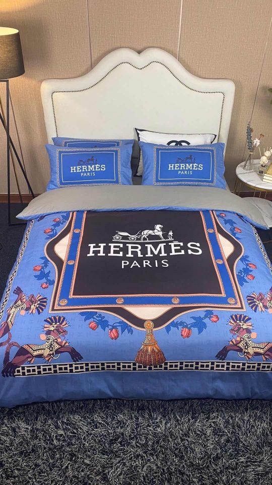 Hermes Paris Logo Brand Bedding Set Luxury Bedspread Home Decor Bedroom