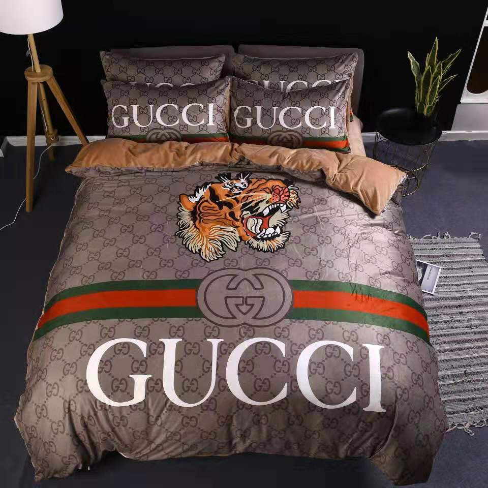 Gucci Tiger Logo Brand Bedding Set Bedroom Bedspread Luxury Home Decor