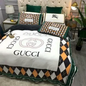 Gucci White Logo Brand Bedding Set Home Decor Luxury Bedspread Bedroom