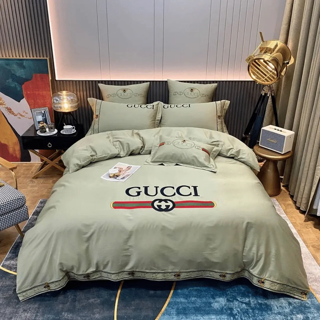 Gucci Pea Logo Brand Bedding Set Bedroom Bedspread Luxury Home Decor