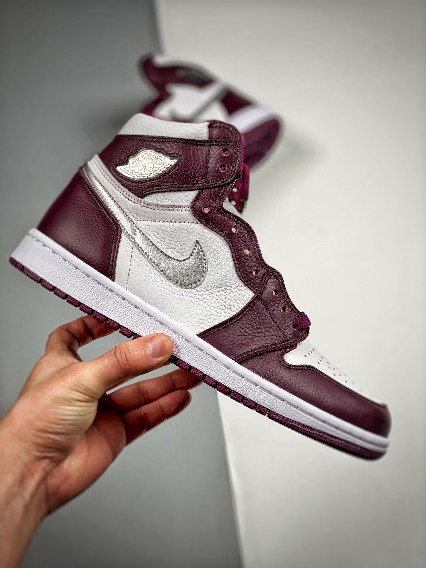 Air Jordan 1 High OG Bordeaux White-Metallic Silver For Sale