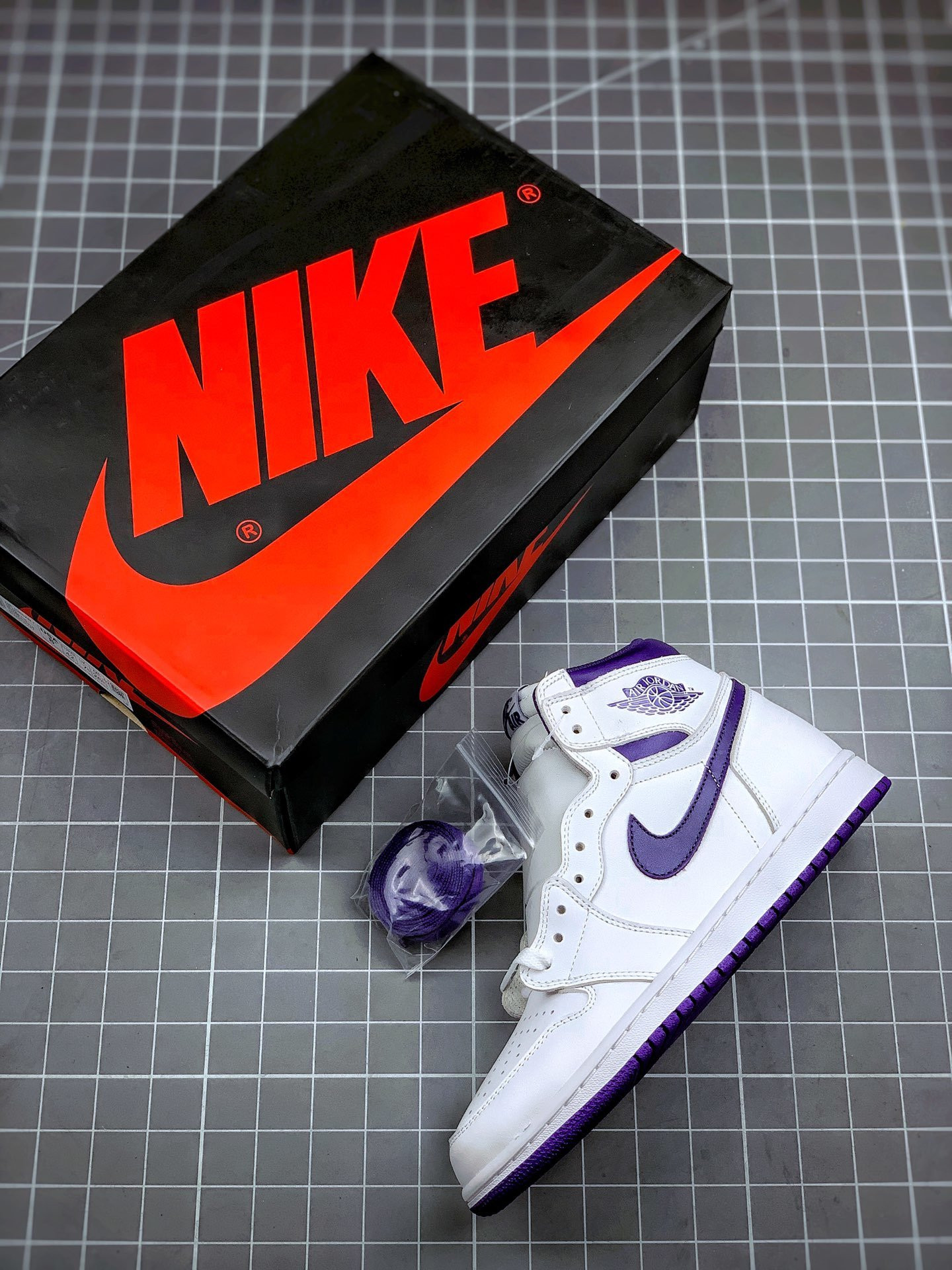 Air Jordan 1 High OG White Court Purple CD0461-151 For Sale