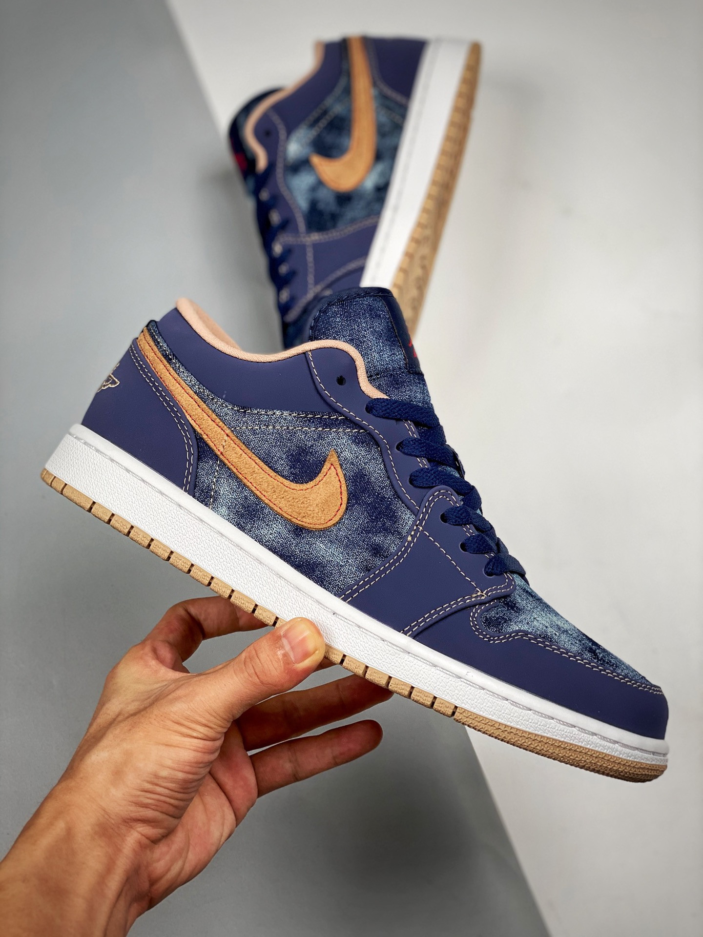 Air Jordan 1 Low Denim Midnight Navy University Red-White-Hemp For Sale