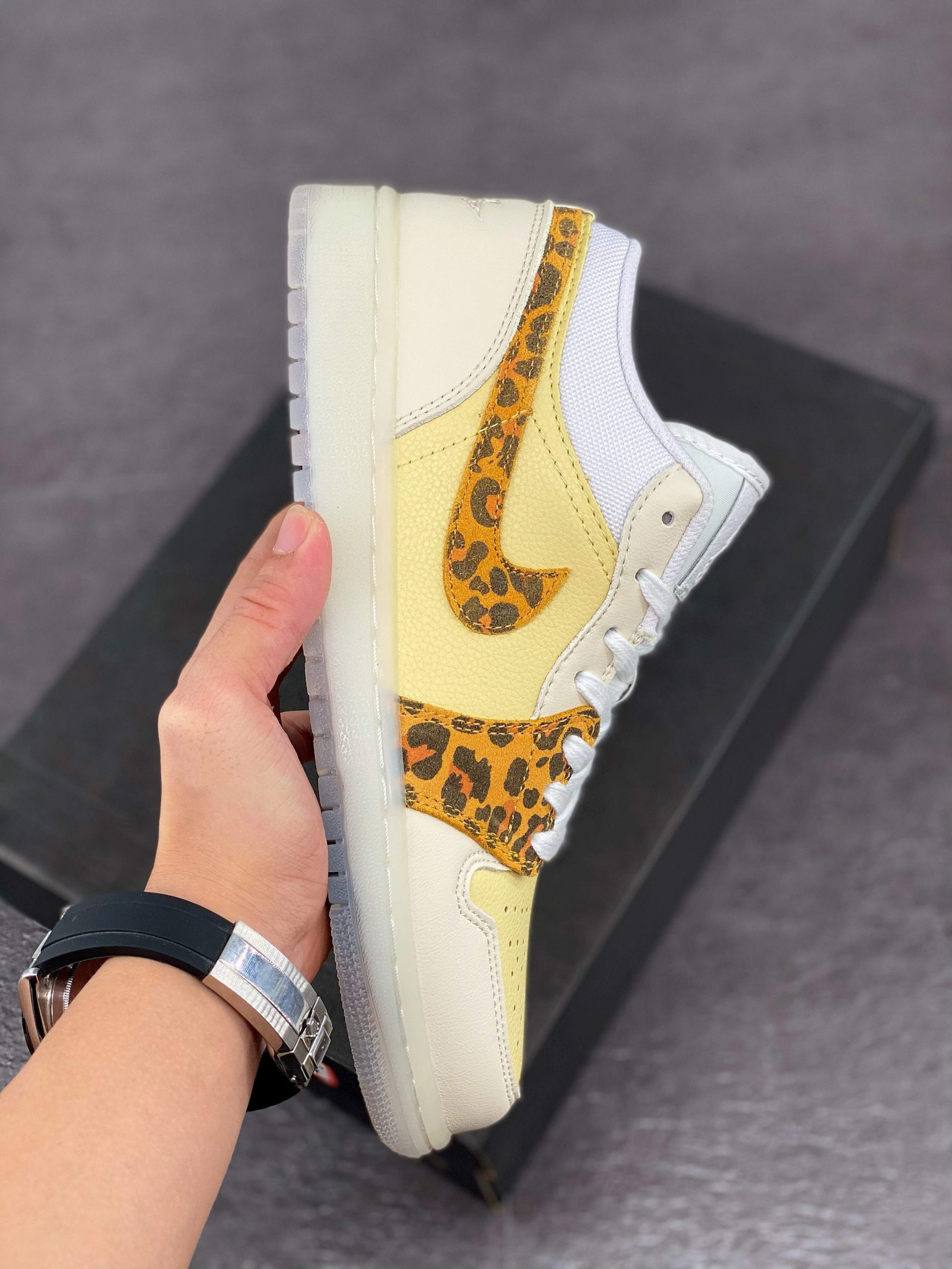 Air Jordan 1 Low SNKRS Day Yellow Sail DN6998-700 For Sale