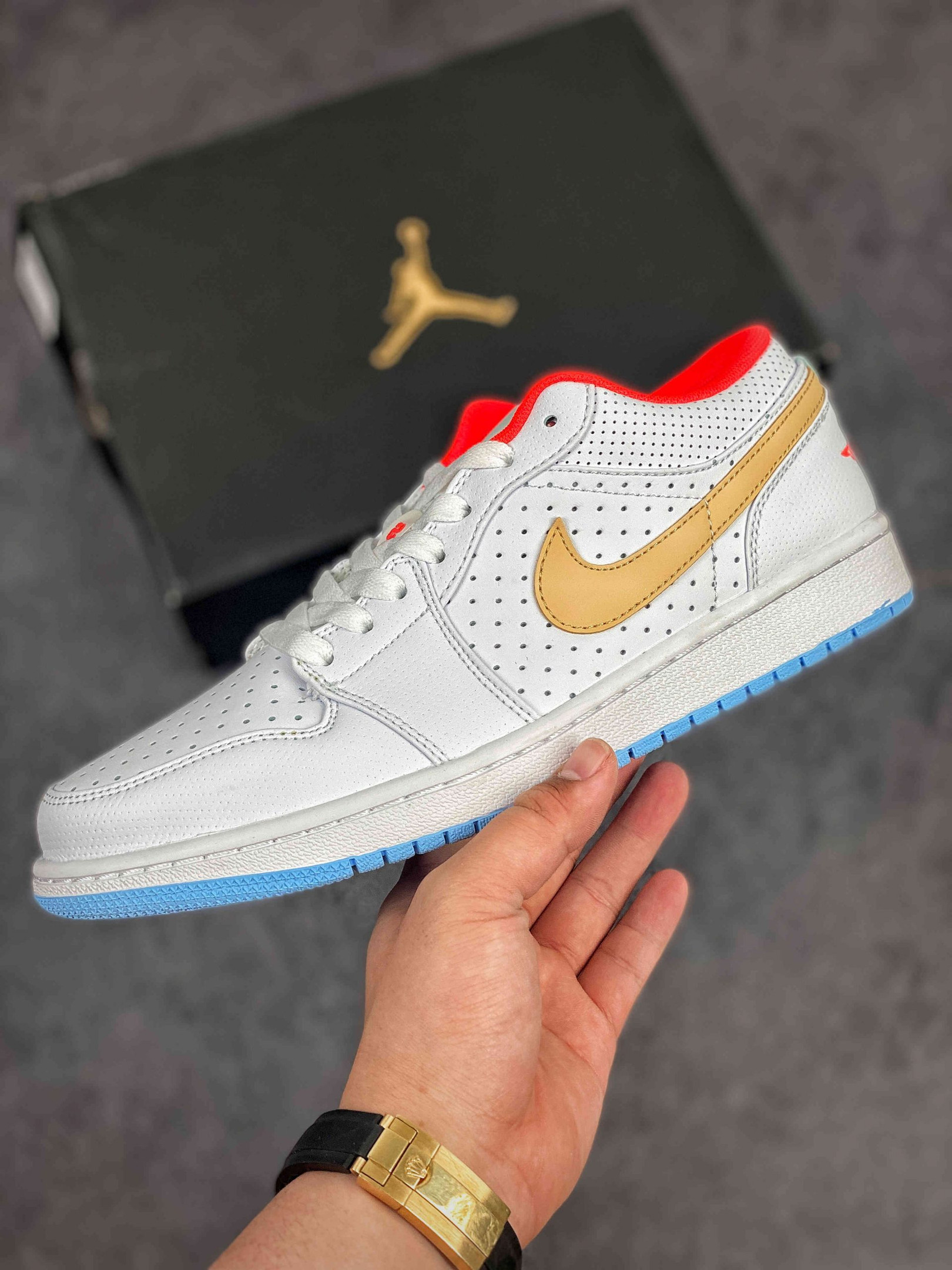 Air Jordan 1 Low SE White Sesame-Flash Crimson-Psychic Blue For Sale