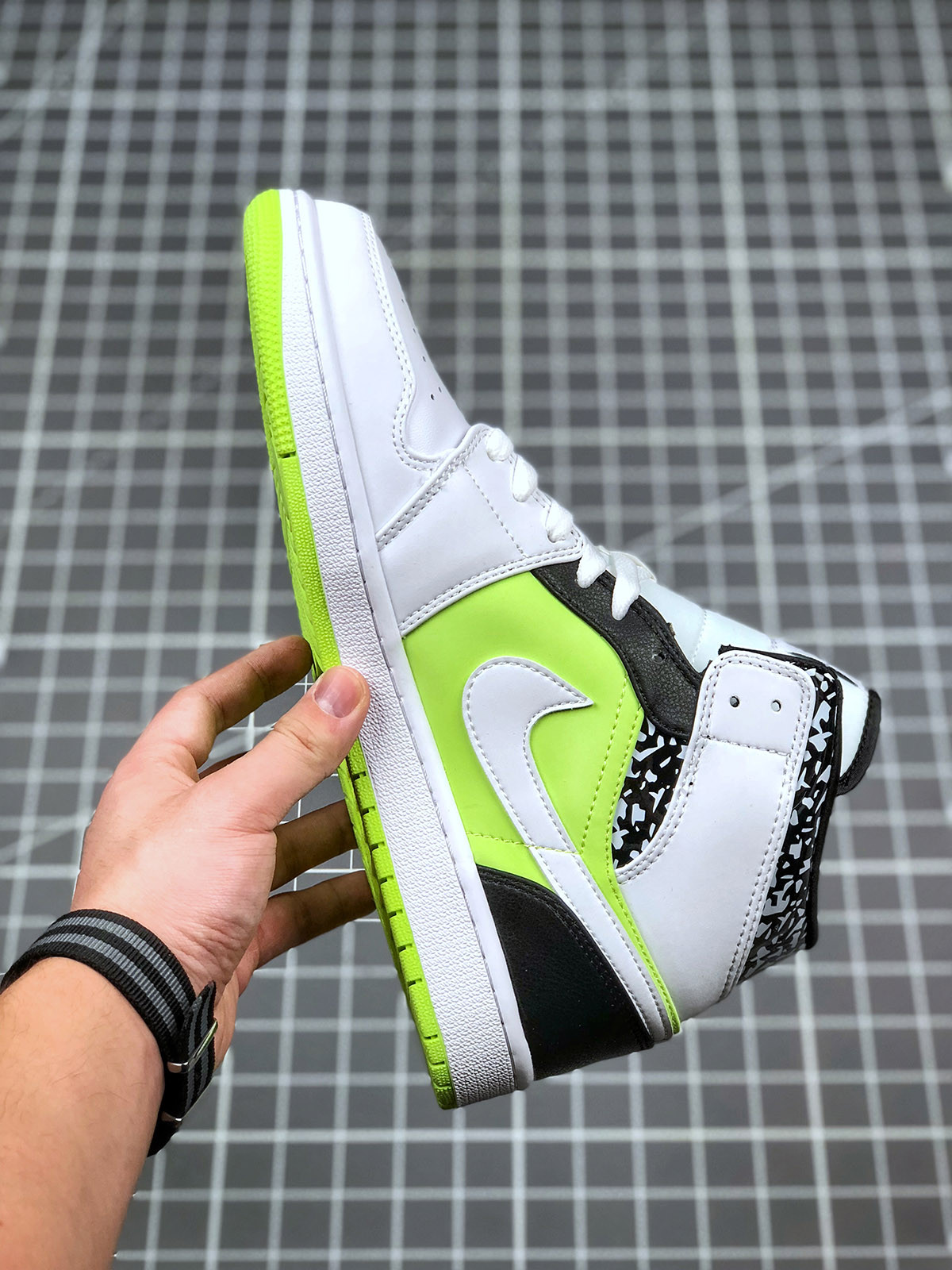 Air Jordan 1 Low White Orange Volt 554725-870 For Sale