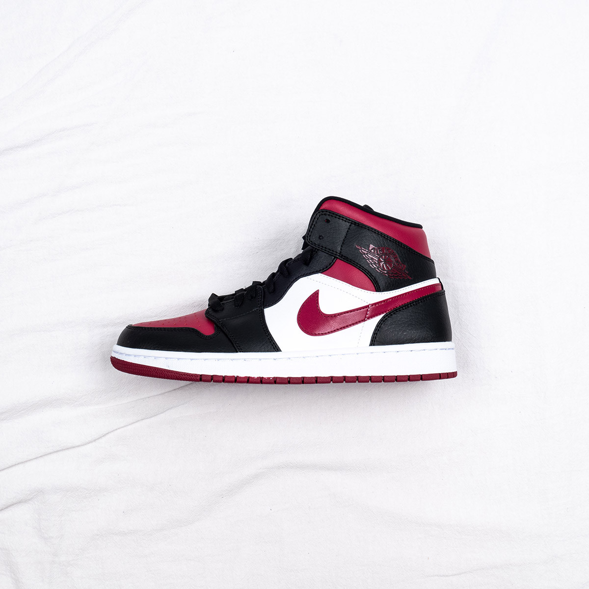 Air Jordan 1 Mid Bred Toe White Black Red On Sale