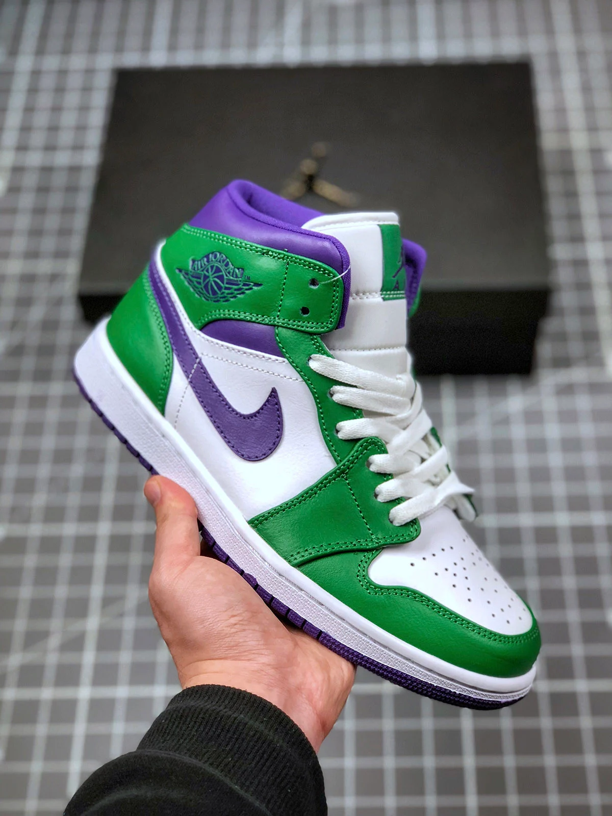 Air Jordan 1 Mid Hulk Aloe Verde Court Purple 554724-300 For Sale