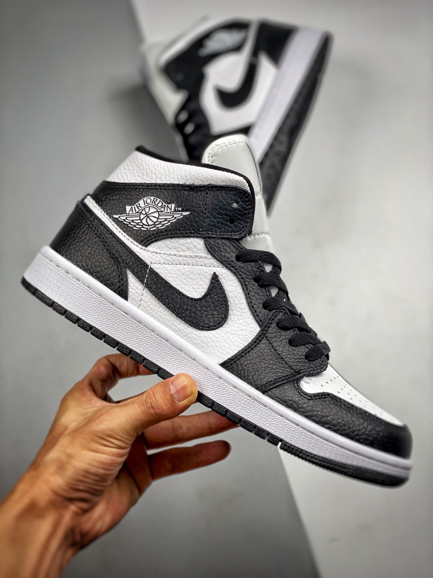 Air Jordan 1 Mid Split White Black DR0501-101 For Sale