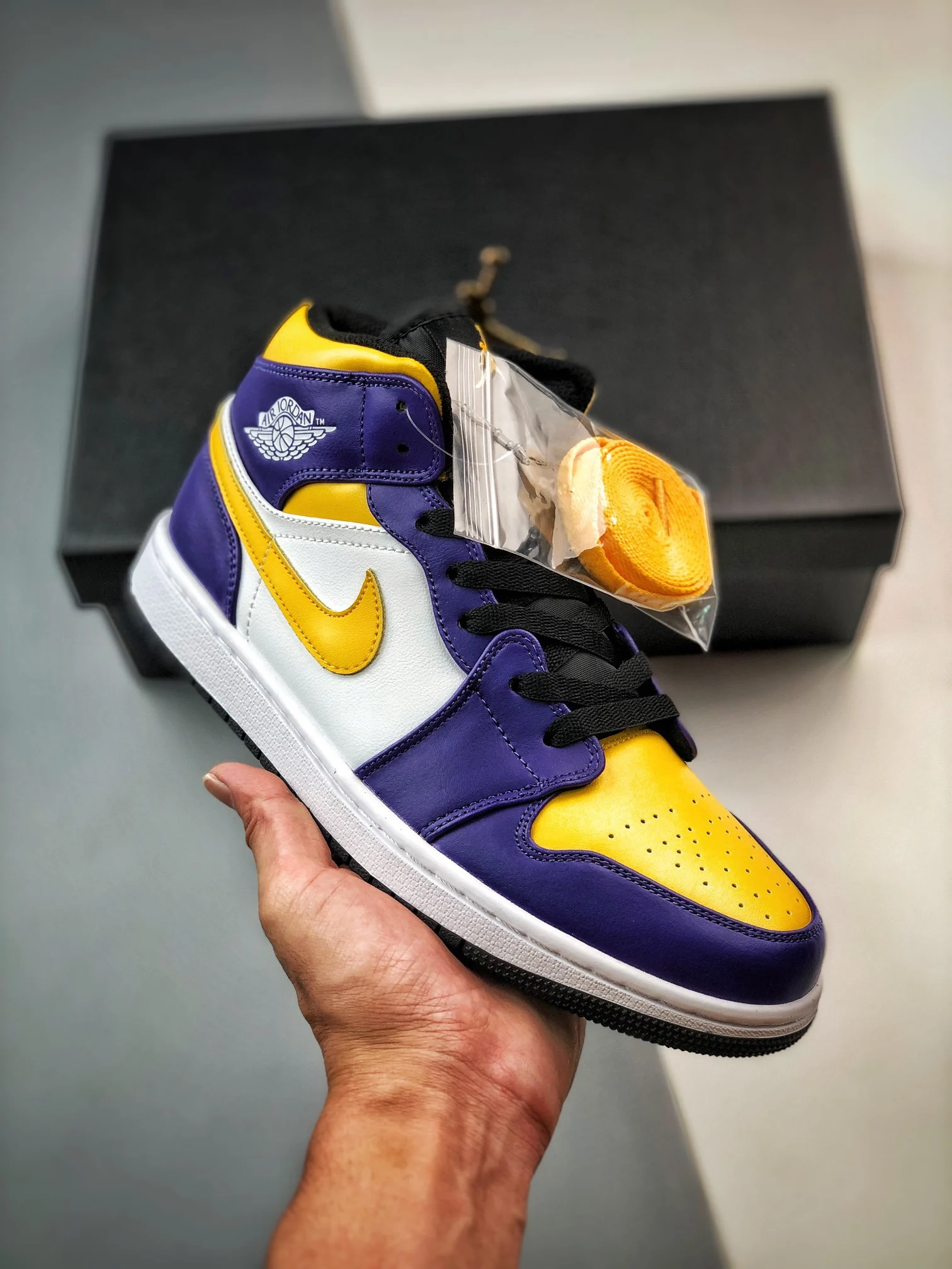 Air Jordan 1 Mid Lakers Dark Concord Taxi-White-Black DQ8426-517 For Sale