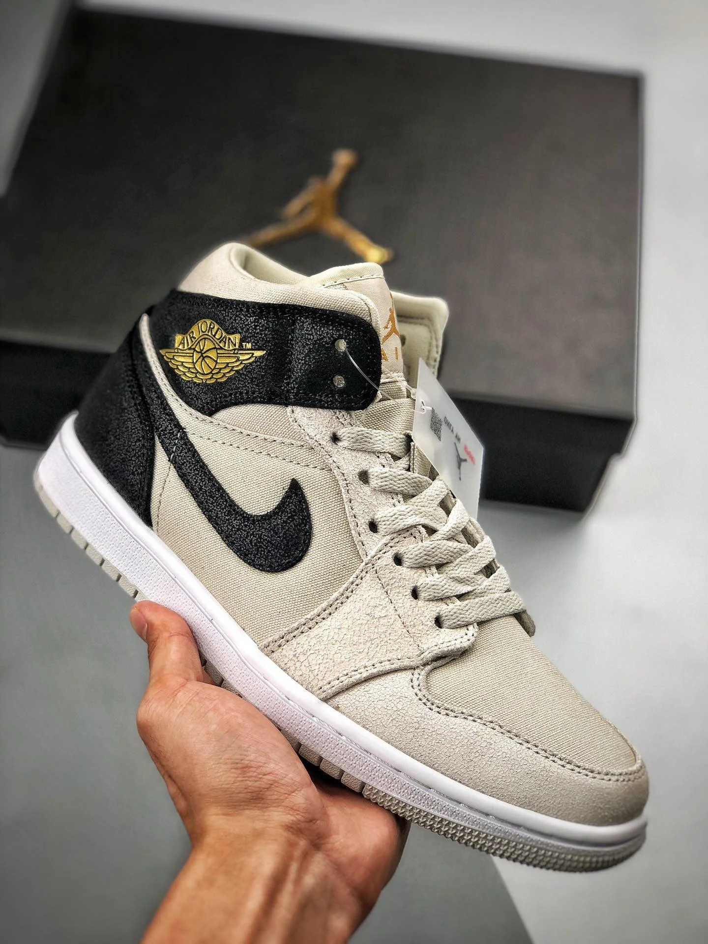 Air Jordan 1 Mid Light Bone Metallic Gold 554725-023 On Sale