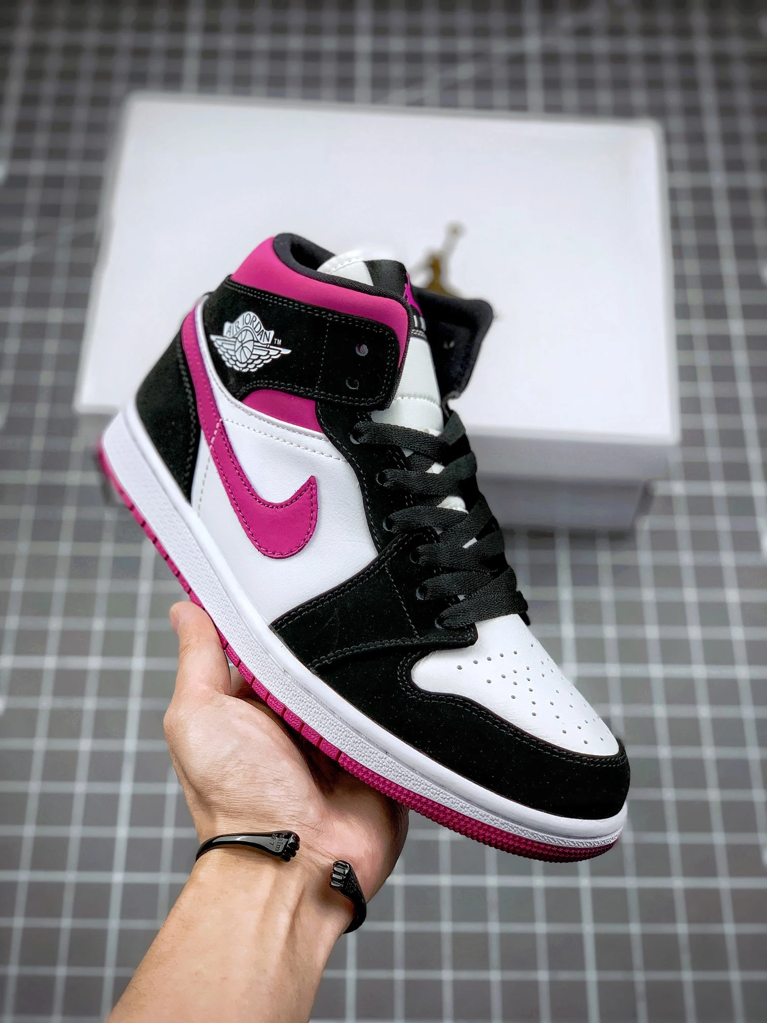 Air Jordan 1 Mid Magenta BQ6472-005 For Sale