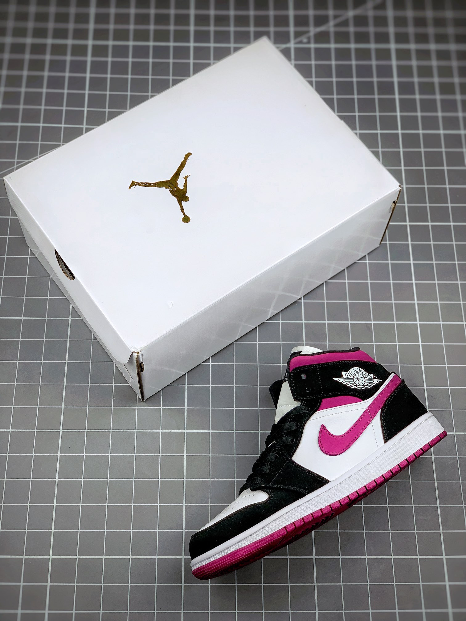 Air Jordan 1 Mid Magenta BQ6472-005 For Sale