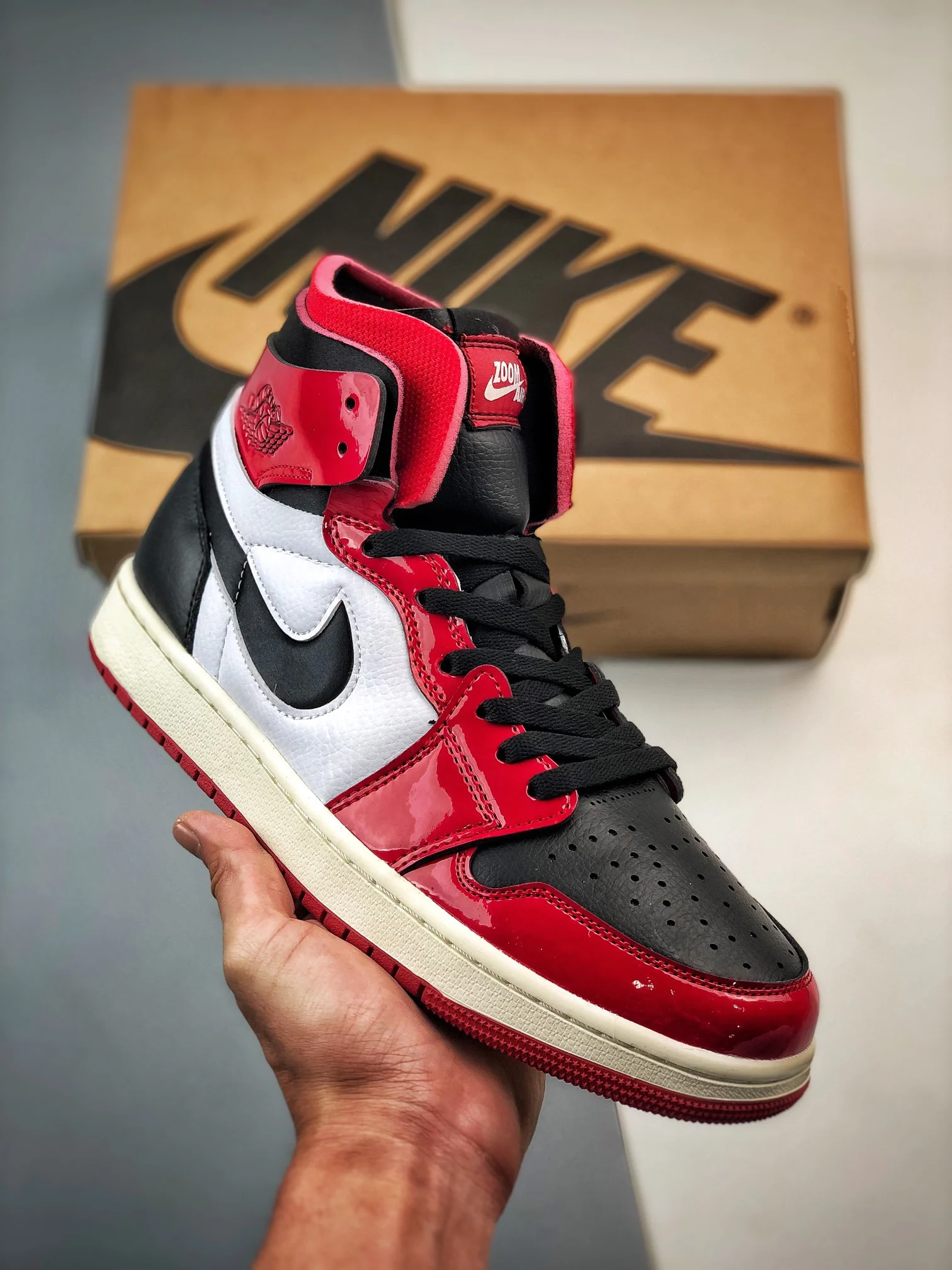 Air Jordan 1 Zoom CMFT Bulls Red Black White CT0979-610 For Sale