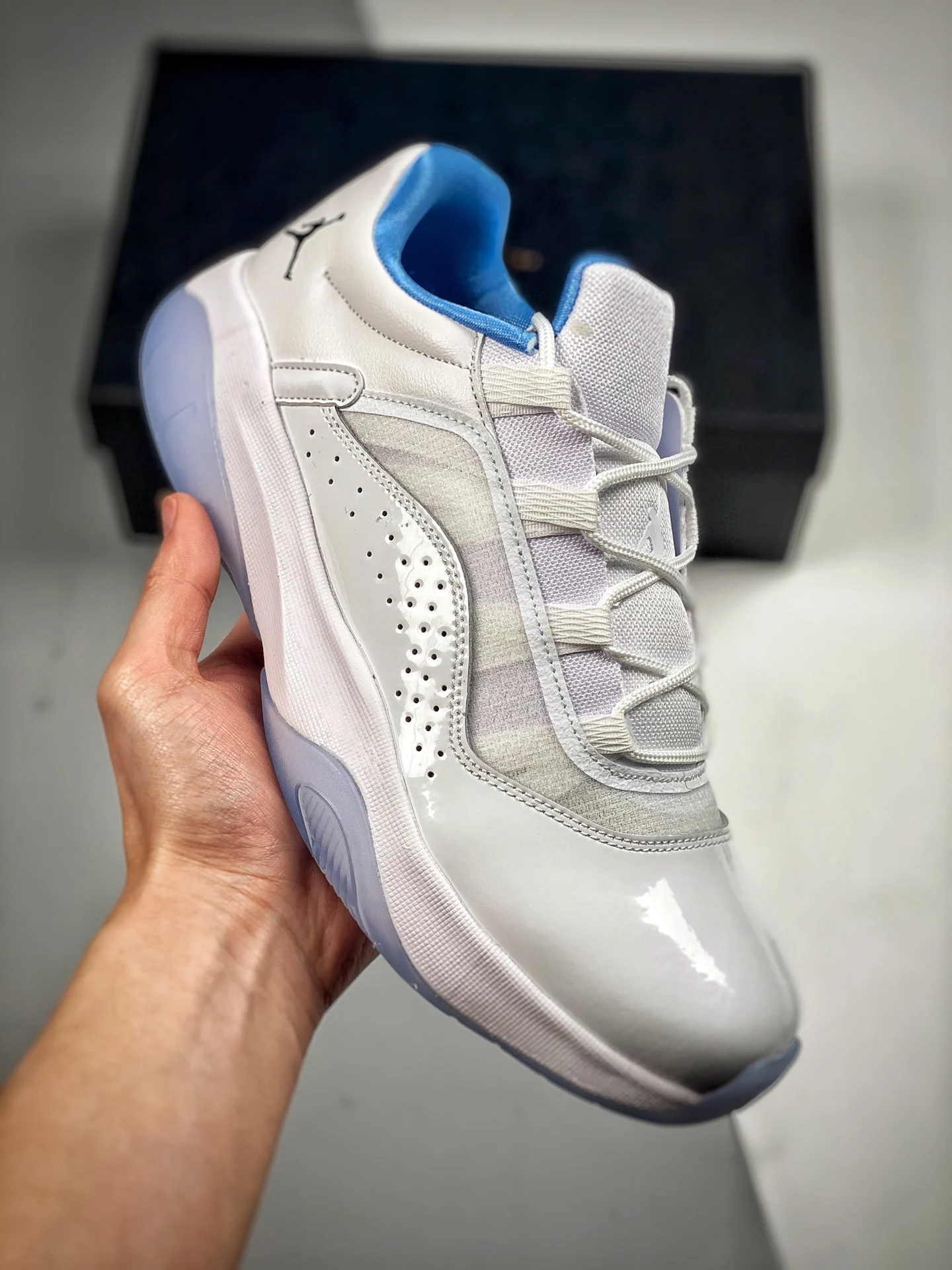 Air Jordan 11 CMFT Low Legend Blue For Sale