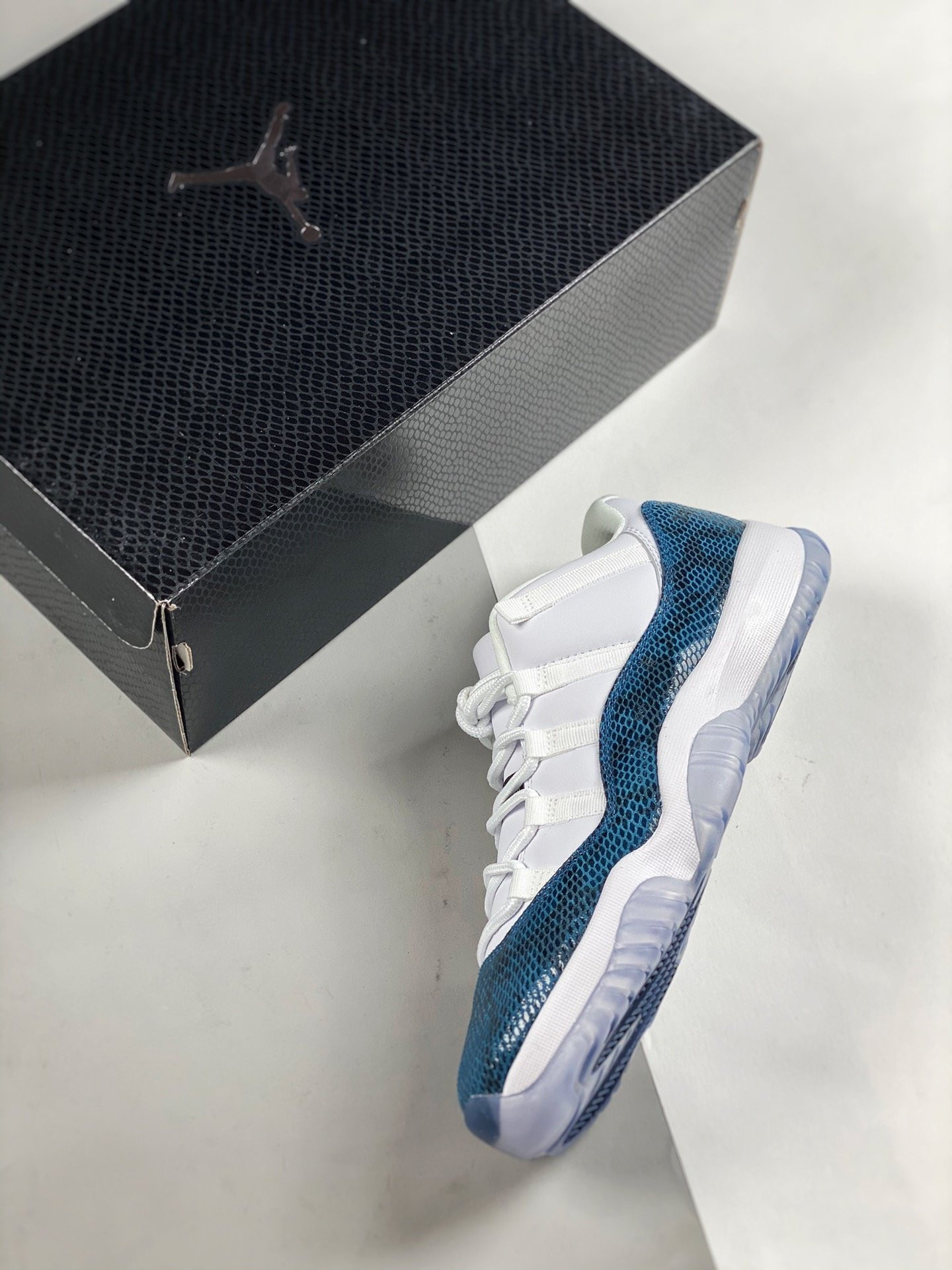 Air Jordan 11 Low Navy Blue Snakeskin CD6846-102 For Sale