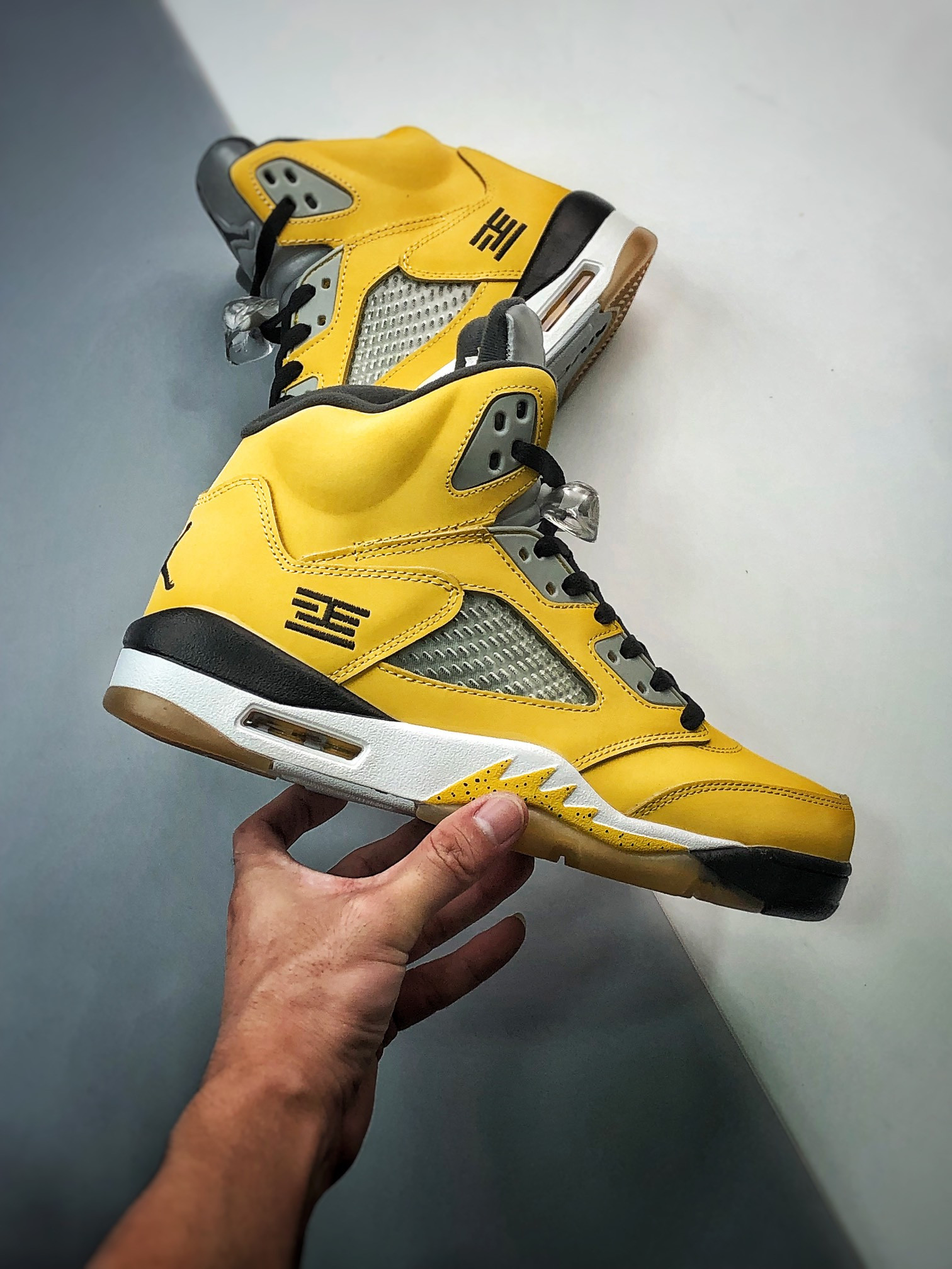 Air Jordan 5 Tokyo 23 Varsity Maize Wolf Grey-Black 454783-701 For Sale