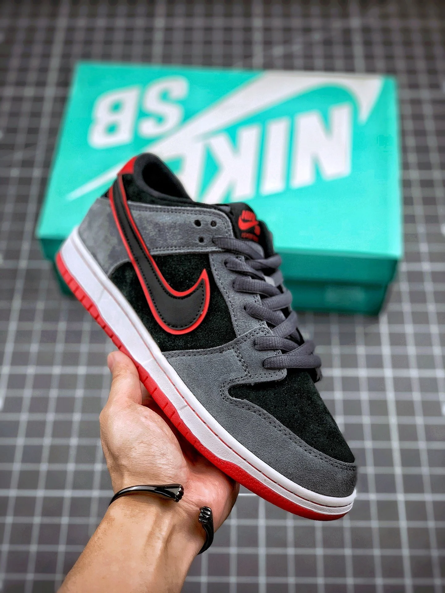 Ishod Wair x Nike SB Dunk Dark Grey University Red White Black