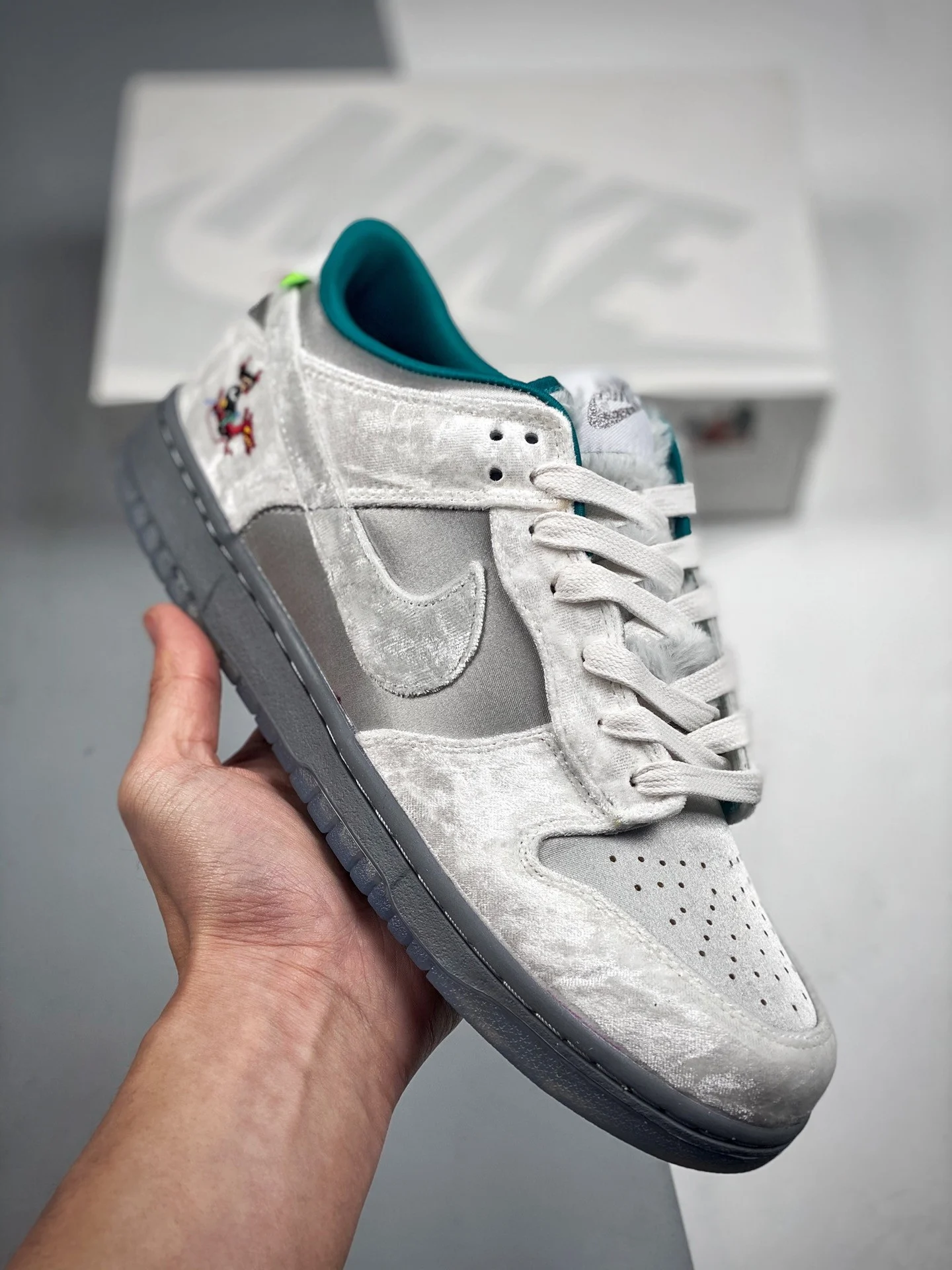 Nike Dunk Low Ice Christmas DO2326-001 For Sale