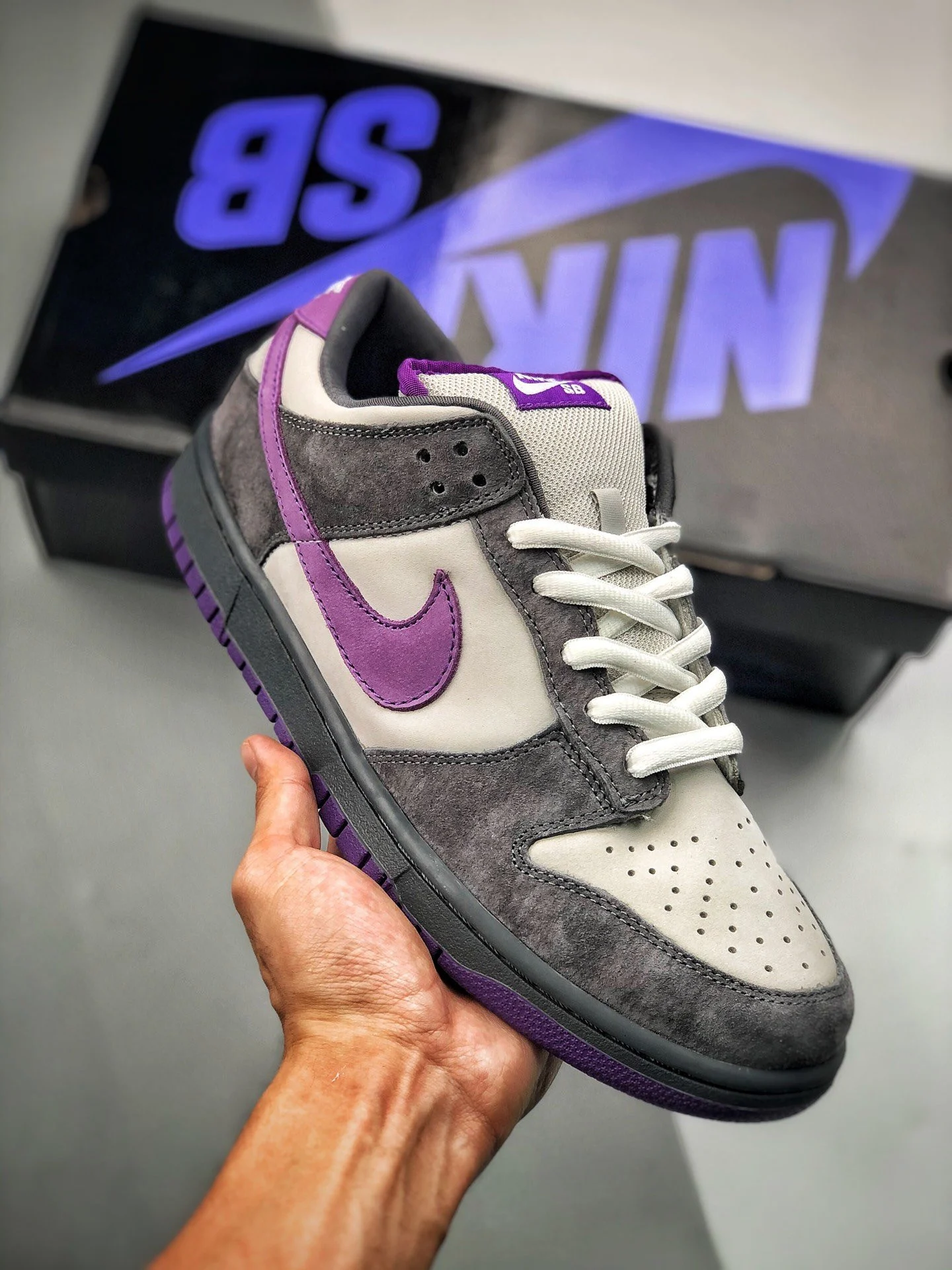 Nike Dunk SB Low Purple Pigeon Light GraphiteViolet