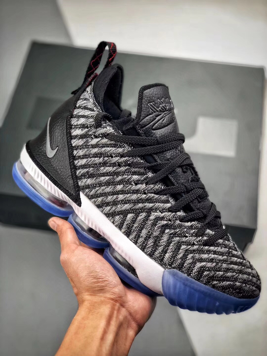 Nike LeBron 16 Oreo Black Metallic Silver-White For Sale