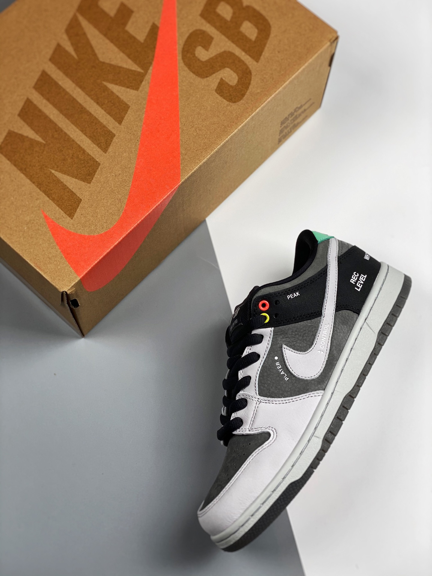 Nike SB Dunk Low Camcorder CV1659-001 For Sale