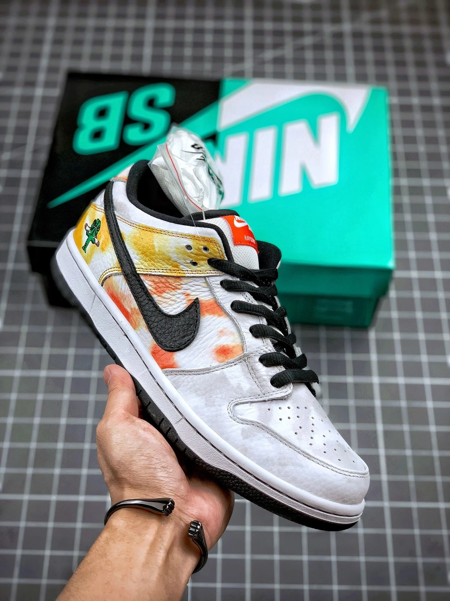 Nike SB Dunk Low Raygun Tie-Dye White Orange Flash For Sale