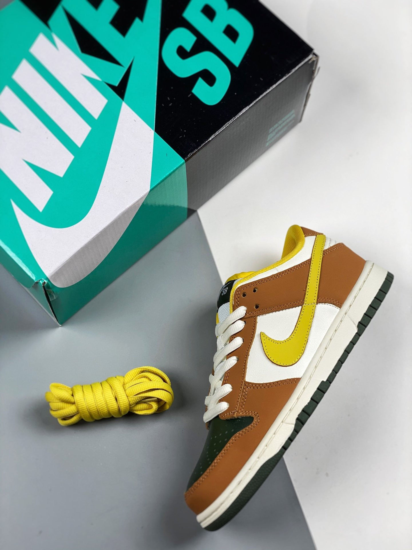 Nike SB Dunk Low Pro Vapor Mineral Yellow For Sale