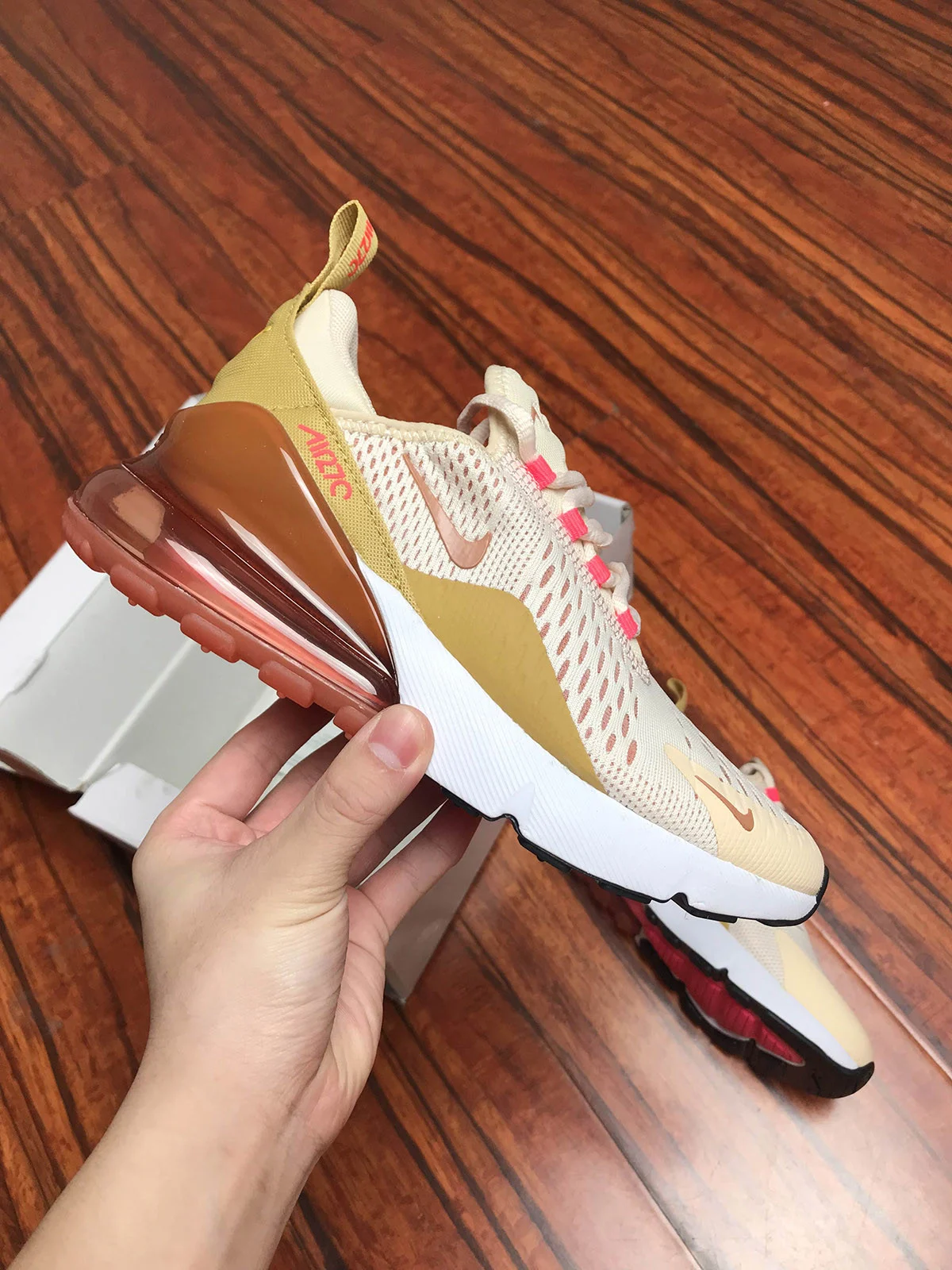 Nike Wmns Air Max 270 Cream Tint For Sale