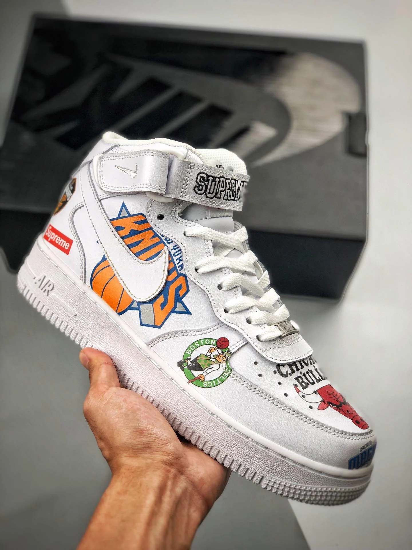 Supreme x Nike Air Force 1 Mid NBA Logos White AQ8017-100 For Sale