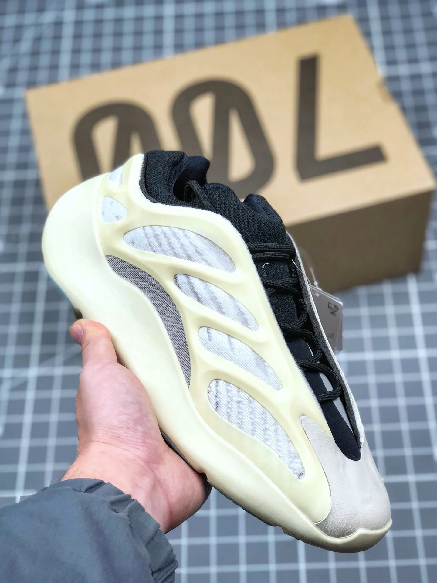 Adidas Yeezy 700 V3 Azael FW4980 For Sale